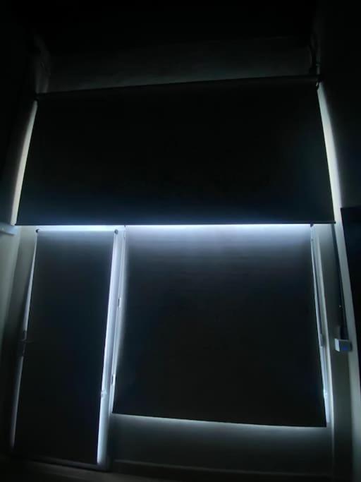 Ruzafa Roots, 12 Min To Centre, Smart Tv, Wine Appartement *
