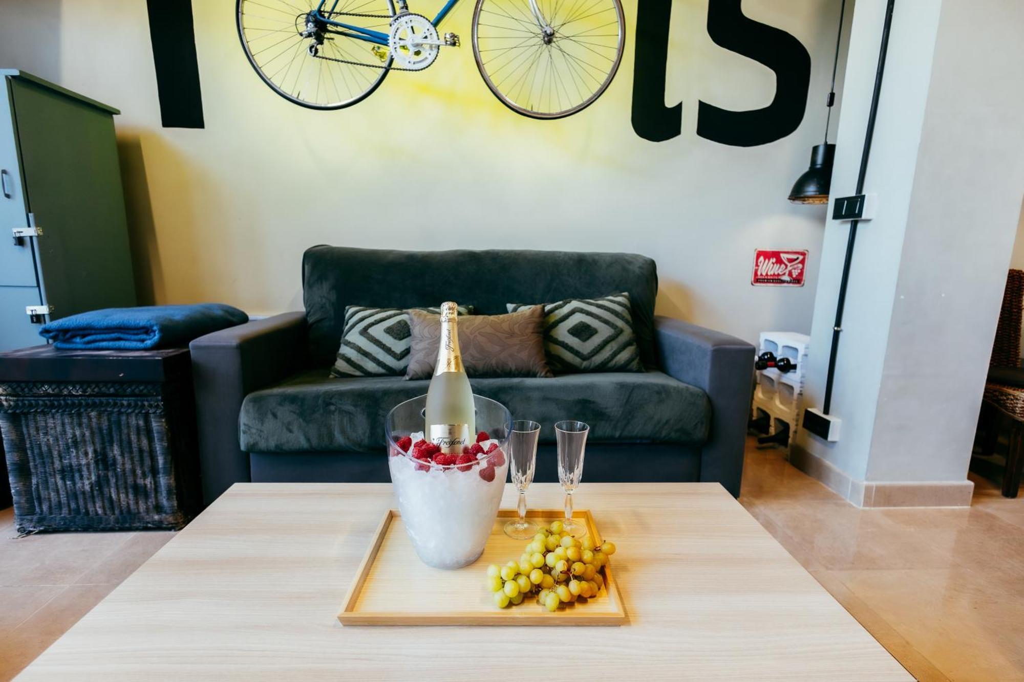 Ruzafa Roots, 12 Min To Centre, Smart Tv, Wine Apartment Valencia